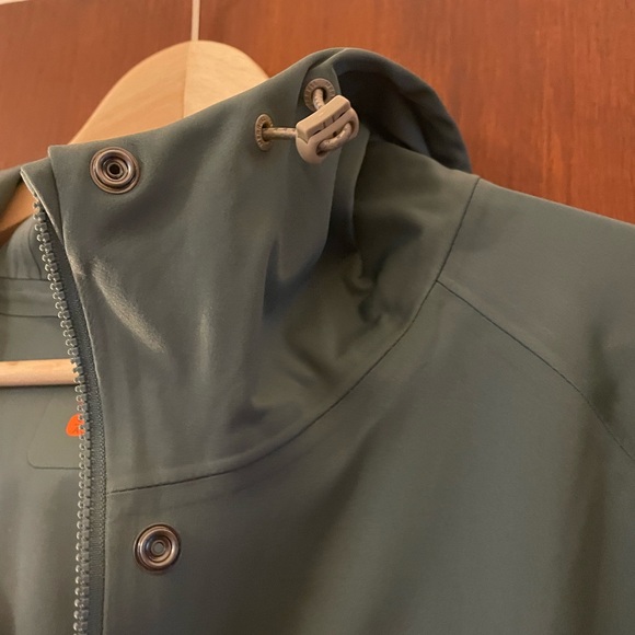 Merrell Rain Shell Jacket - size L - Picture 5 of 7